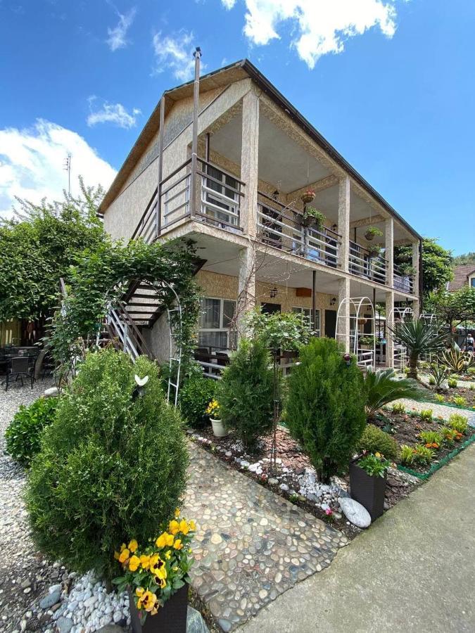 Мини-Отель Дарья В Пицунде Pizunda Exterior foto